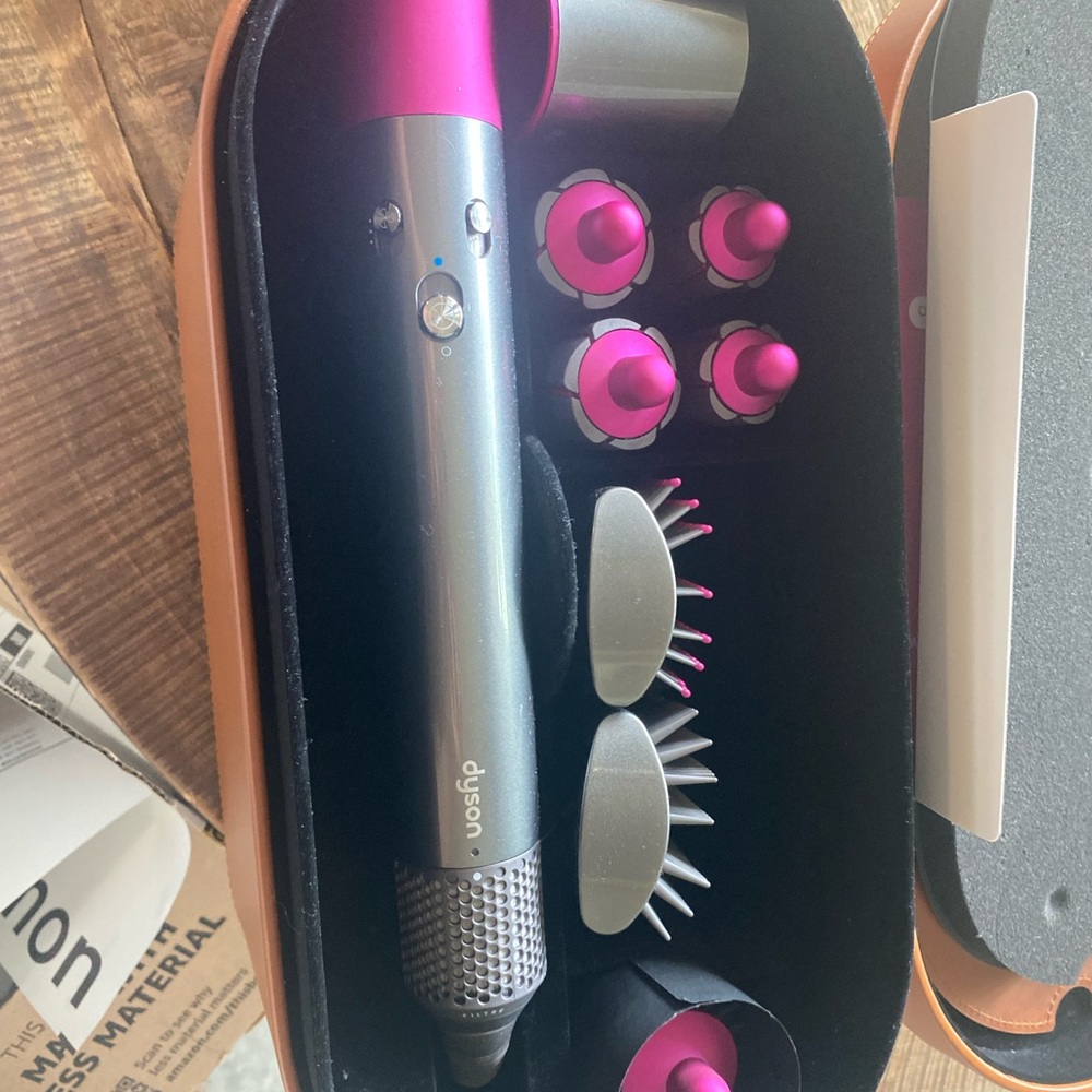 Complete dyson airwrap